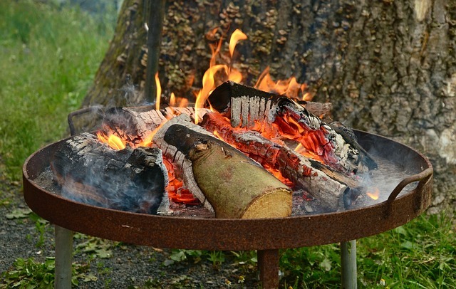 Feuerschalen und Feuerkörbe für Terrassen